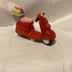 2024 Spritz Ceramic Valentines Day Vespa